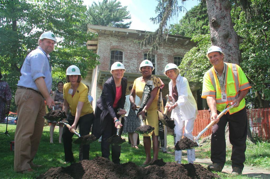 KHgroundbreaking8